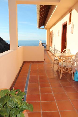 Direkt-am-Meer-finca-la-punta-Atlantico-mit-herrlicher-Terrasse - image 5