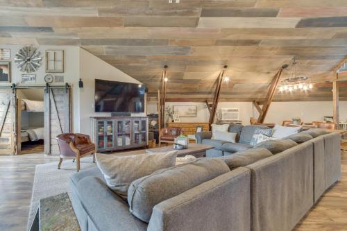 Unique, Renovated Barn Vacation Rental in Donnelly