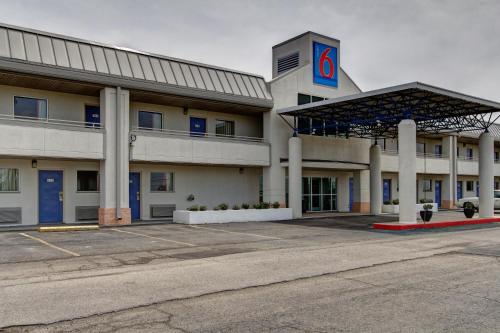 Motel 6-North Ridgeville, OH - Cleveland Intl Airport - N Ridgeville