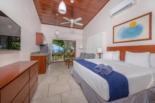 Guestroom, The Coast Beachfront Hotel in Tamarindo