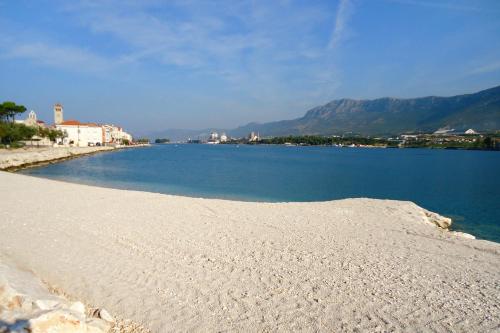 Family friendly apartments with a swimming pool Klis, Split - 17987