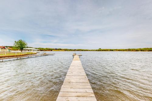 The Fishing Hole in Bowie, USA