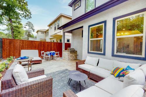 Patio Retreat in The Woodlands, USA