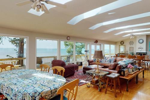 The Bay House in Sacred Oaks