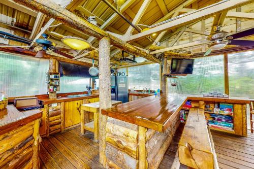 Cedaredge Lodge Cabin 4