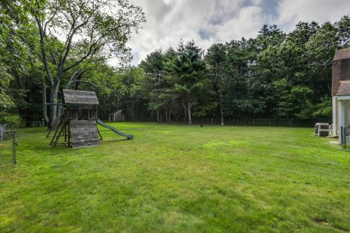 Charming Seekonk Home with Pool Access!