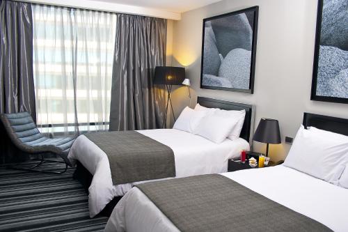 Wyndham Santiago Pettra - Hotel - Santiago