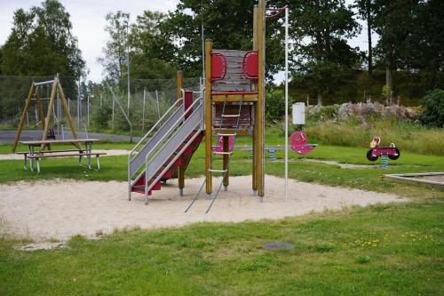 2 hus 240kvm med bastu, max 12 personer in แวร์นามู