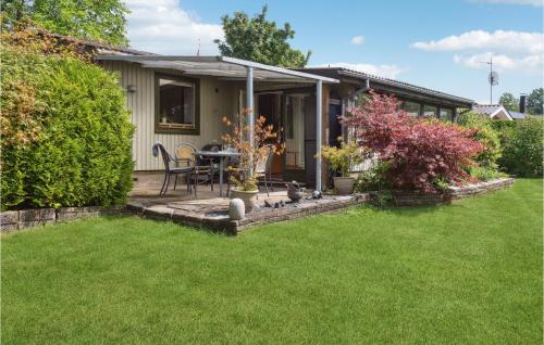 Amazing Home In Bog By With Kitchen