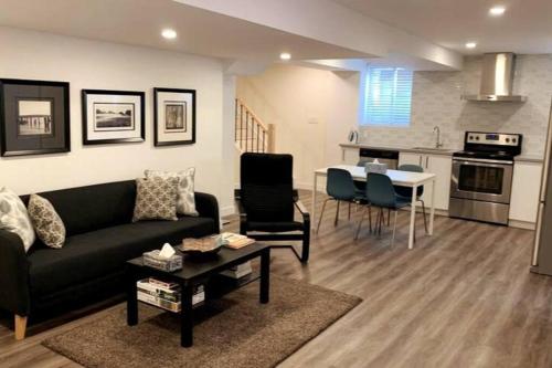 Kleinburg Guest House - Close To Pearson Airport
