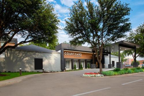 Courtyard by Marriott Dallas Plano Parkway at Preston Road, Plano