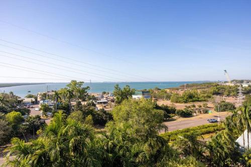 Stunning 3-Bed with Sea View