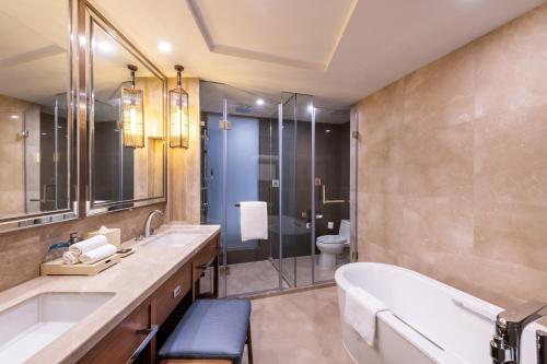 room detail thumbnail 2