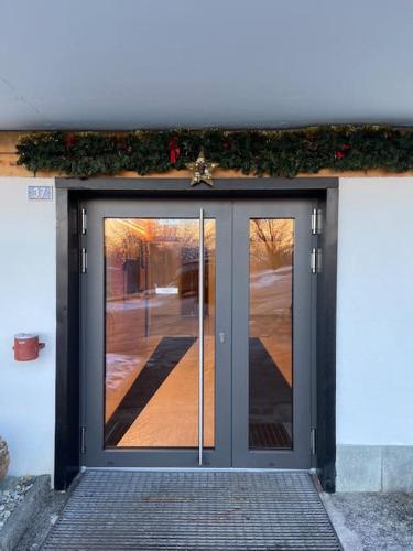 Sunny Swiss mountain Studio in centre by Jolidi in نينداز