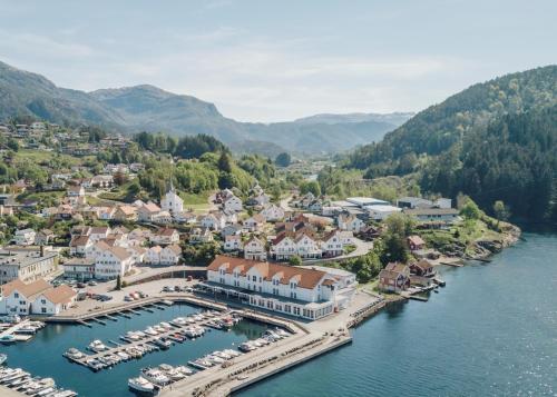 Ryfylke Fjordhotel - Hotel - Sand