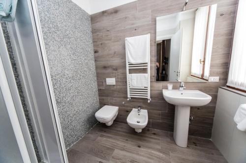 B&B Corte sul Naviglio CIN I T 0 1 5 0 7 0 C 1 3 X U I L Q C V – Cernusco sul Naviglio, DC