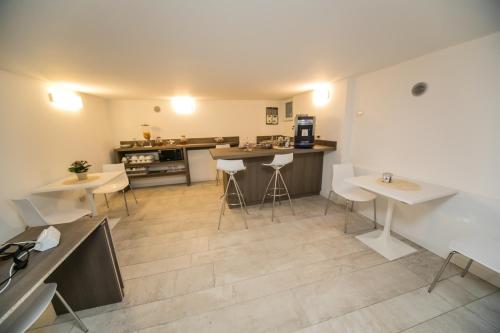 B&B Corte sul Naviglio CIN I T 0 1 5 0 7 0 C 1 3 X U I L Q C V - 레스토랑