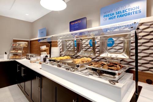 Holiday Inn Express & Suites - Kansas City KU Medical Center an IHG Hotel - image 2