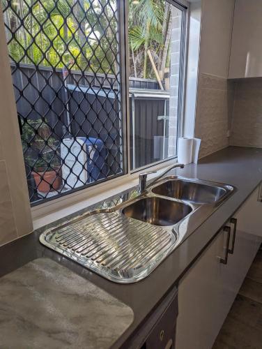 Immaculate 2-Beds Entire House Chermside Brisbane