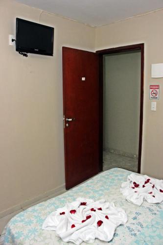 Basic Double Room image 10