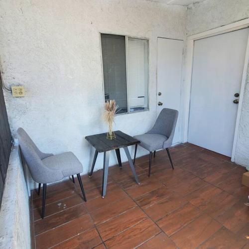 Charming 3 bedroom front house. in Los Angeles, USA