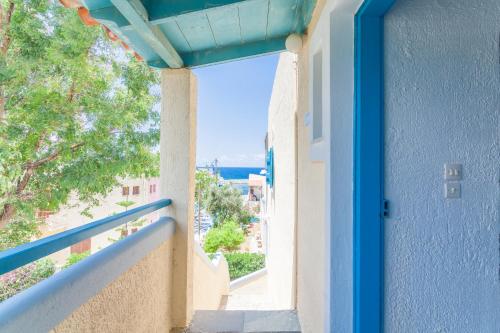 Sea view _ Cycladic Style House _ Steps to Sea