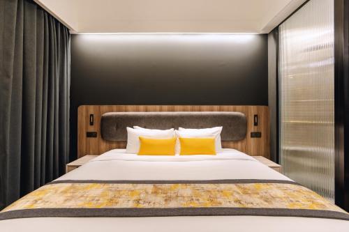 New Moon - Standard Room (Double/Twin) -No window  image 10