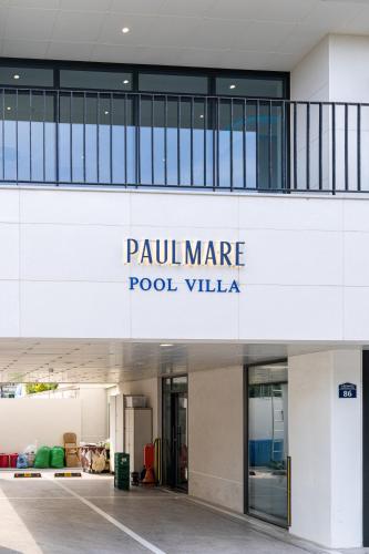 Paul Mare Pool Villa