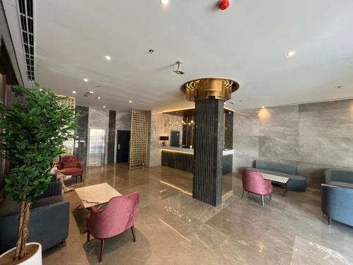 President Hotel - Lobby