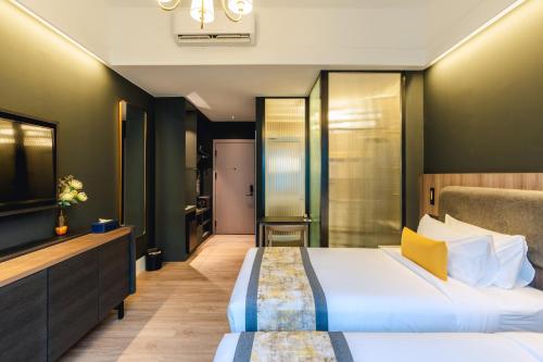 Silver Moon - Superior Room  image 3