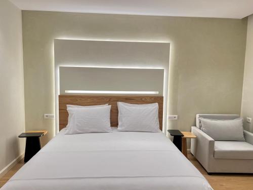 Standard Triple Room image 10