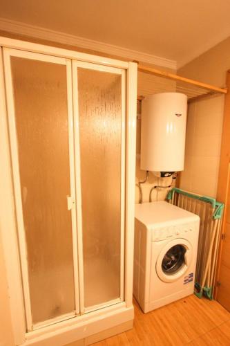 One-Bedroom Apartment image 10