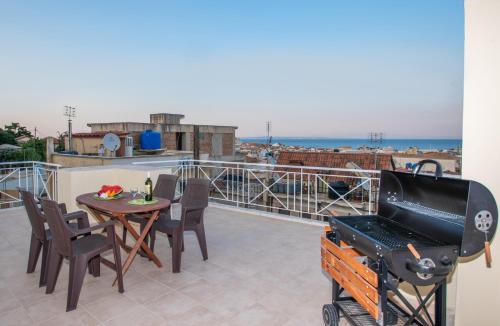 Coconut Tree House with port view 3