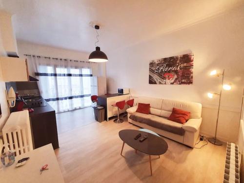 N 2 - Superbe T3 CENTRE VILLE - TERRASSE - parking - Apartment - Bellac