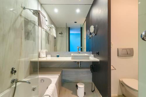 Sea You Hotel Port Valencia - image 7