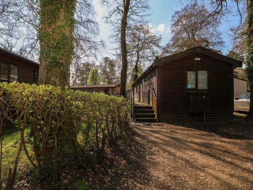 Pinecone Cabin