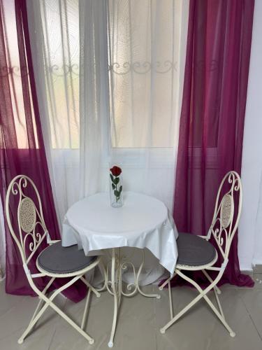 Luxury Ha'Atsmaut Suite - 5Min Walk Sea in Bat Yam