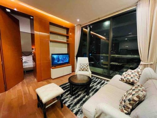 Luxury 1Bed 1Bath 300m BTS Phrom Phong, Emporium EmSphere EmQuartier, Bangkok (fotografie 6)