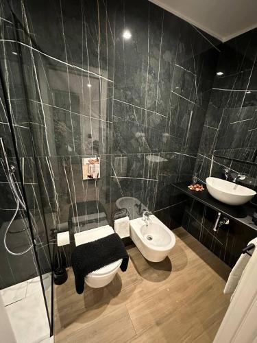 Black & White Rooms, Bari (foto 4)