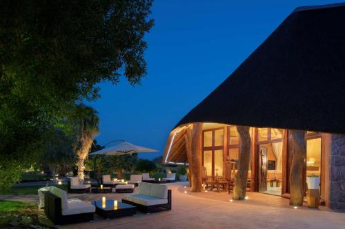 حانة/استراحة, منتجع نوفا الرياض، راديسون كوليكشن (Nofa Riyadh, A Radisson Collection Resort) in الجله