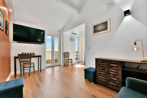 LE CHARMANT sublime Maison de Ville dans le Suquet au calme