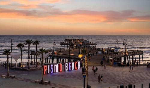 Inn at the Pier Pismo Beach, Curio Collection by Hilton