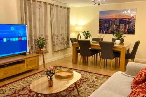 2 Bedroom Flat in Ardwick Manchester, Manchester (photo 6)