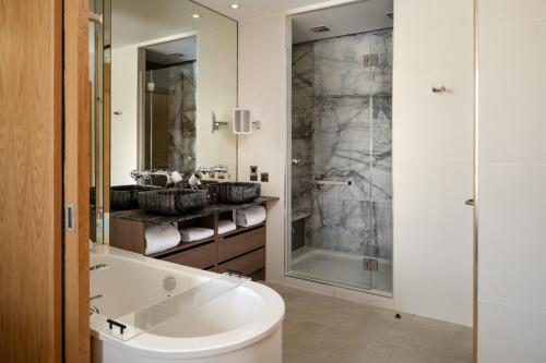 Market Street hotel - image 7