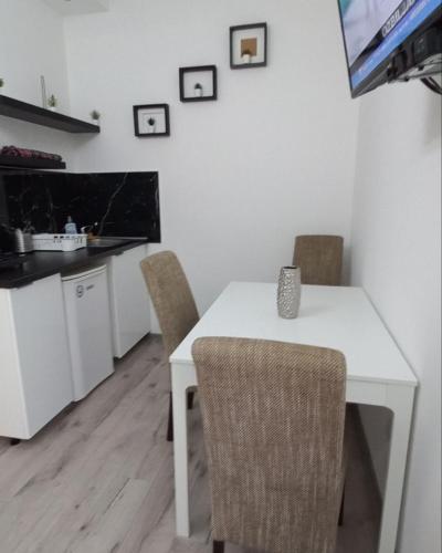 Apartmani Banja Vrujci Lux - Apartment - Gornja Toplica