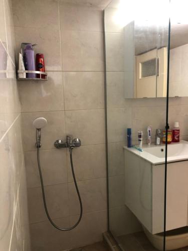 Entire Apartment in Kypseli, Athens, Atene (foto 3)