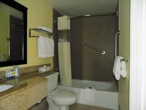 Best Western Plus Deerfield Beach Hotel & Suites - image 12