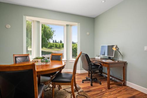 River Song Country Chateau – Hood River, OR