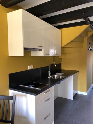 Schutter 9 in ซีริกเช บินเนน เดอ เฟสเทน