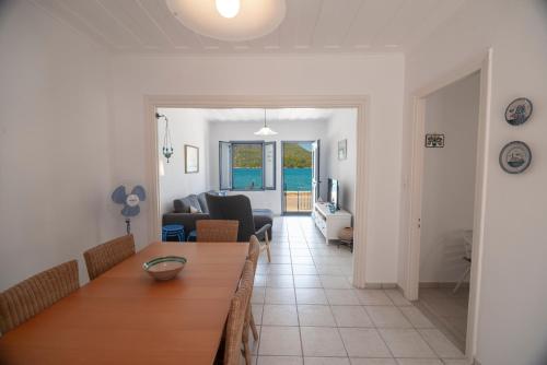 Cottage on the Sea Cottage on the Sea